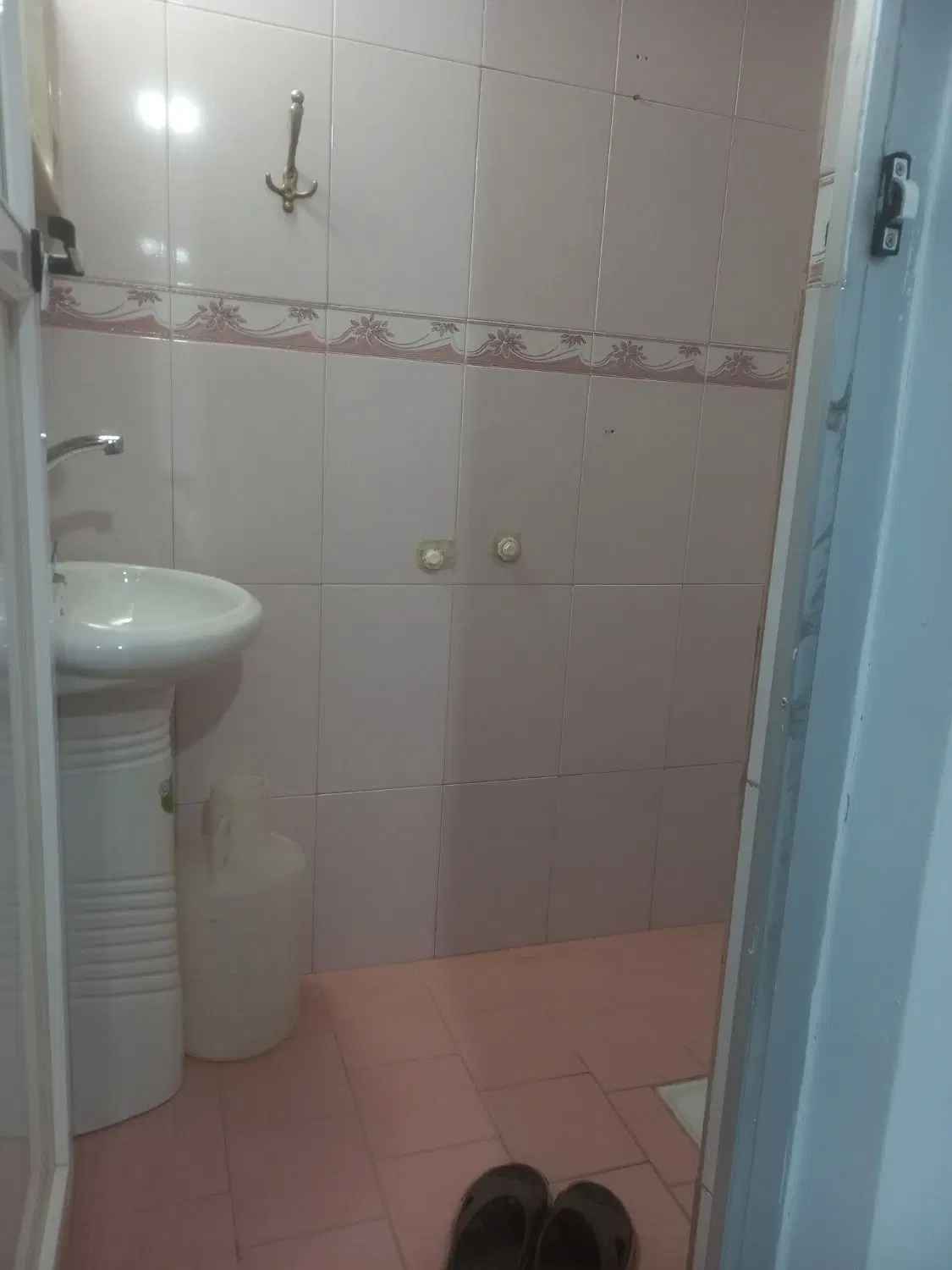 مغازه شیک و تمیز شهرک گلها
