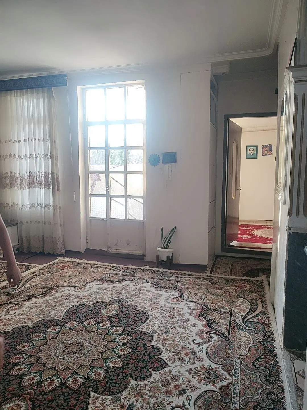 حیاط ۱۰۰متری ۲طبقه