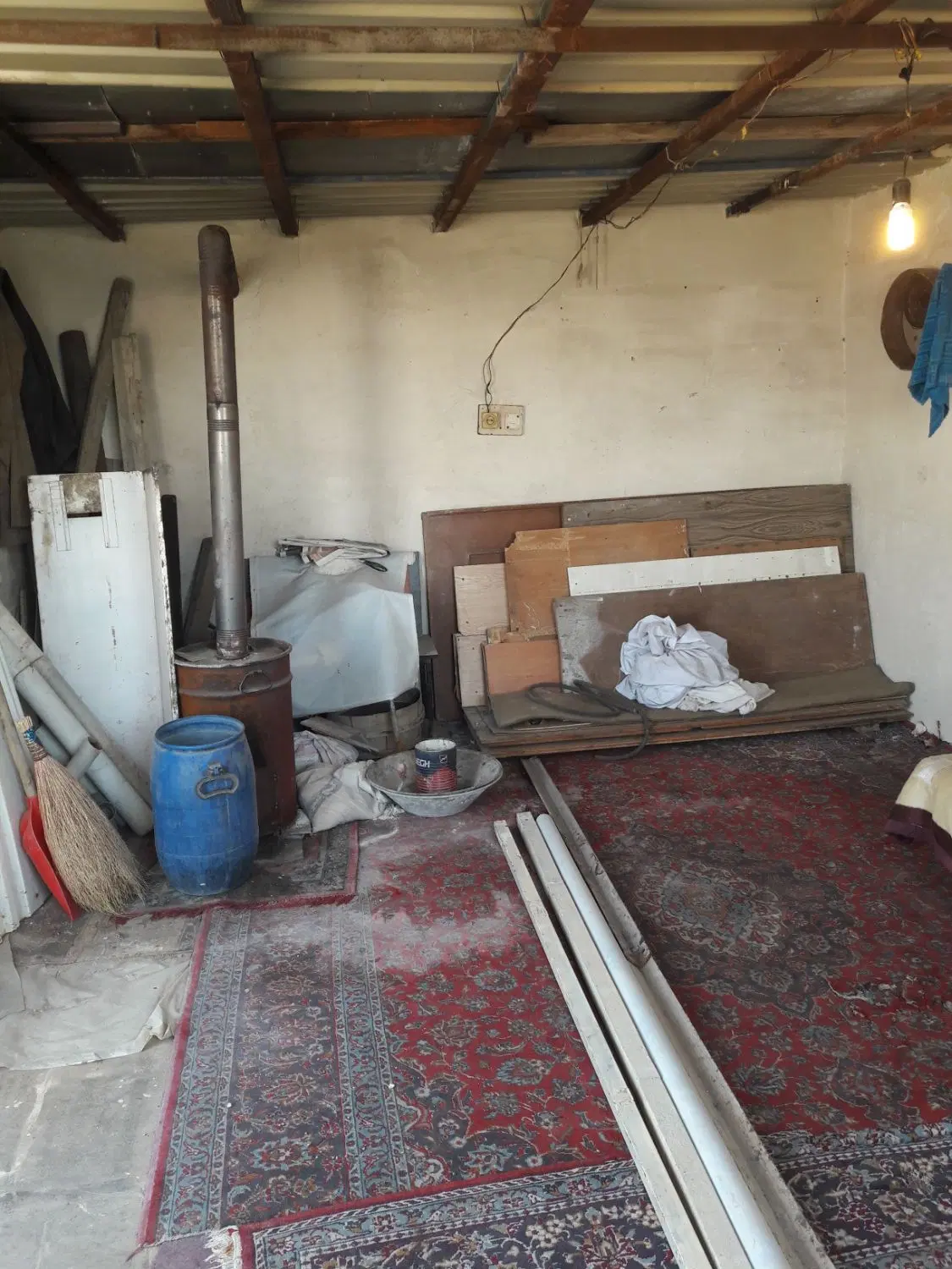 خانه ۲۳۰ متری دراکبرآباد باغ معروف