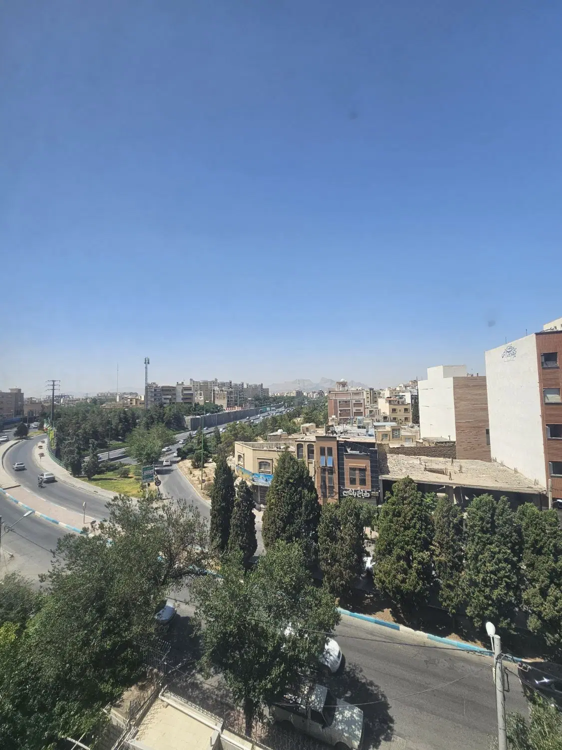 آپارتمان ۲۰۰ متری خام تک واحدی
