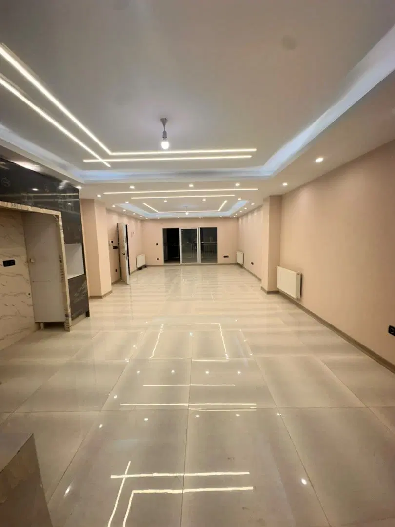 ۱۲۰متری_تاپ لوکیشن_ میرزا کوچک خان_ارزشمند
