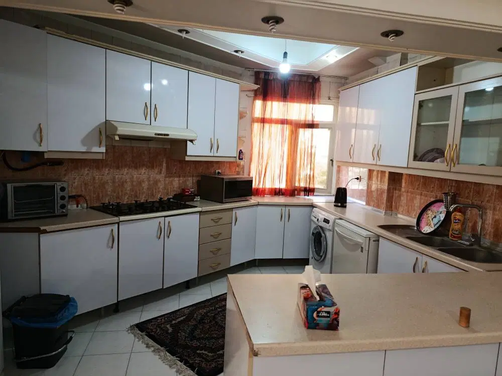 آپارتمان ۸۲ متری تک واحدی دو خوابه دو نبش