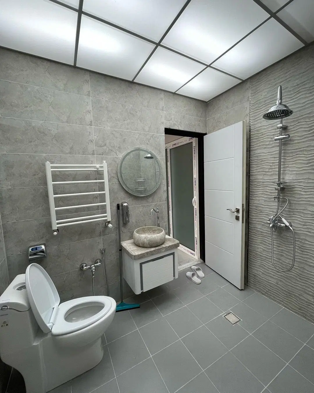 استخر دار 1000متری
