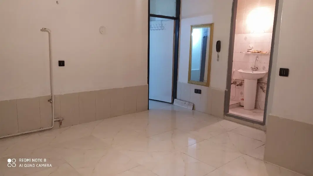 پنجاه متری  زیرهمکف خواجه نظام پنج دق تا مترو