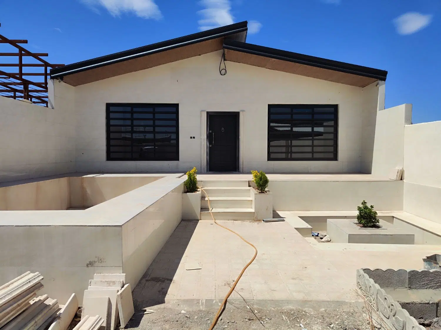 باغ ویلا واقع هفت باغ