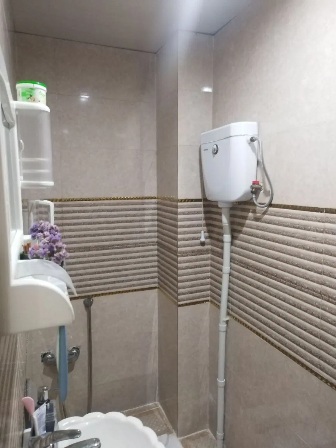 آپارتمان ۶۷متری تک واحدی بدونه پارکینگ طبقه ۲