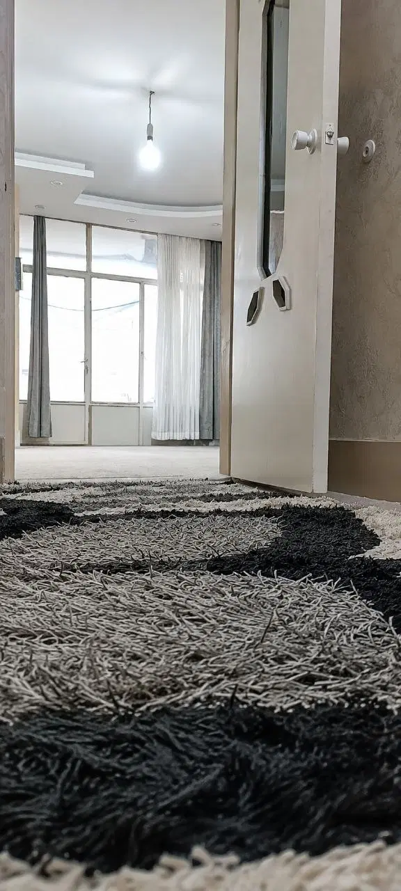 ۷۵ متری،همکف،حیاط‌دار،پارکینگ،درب مجزا
