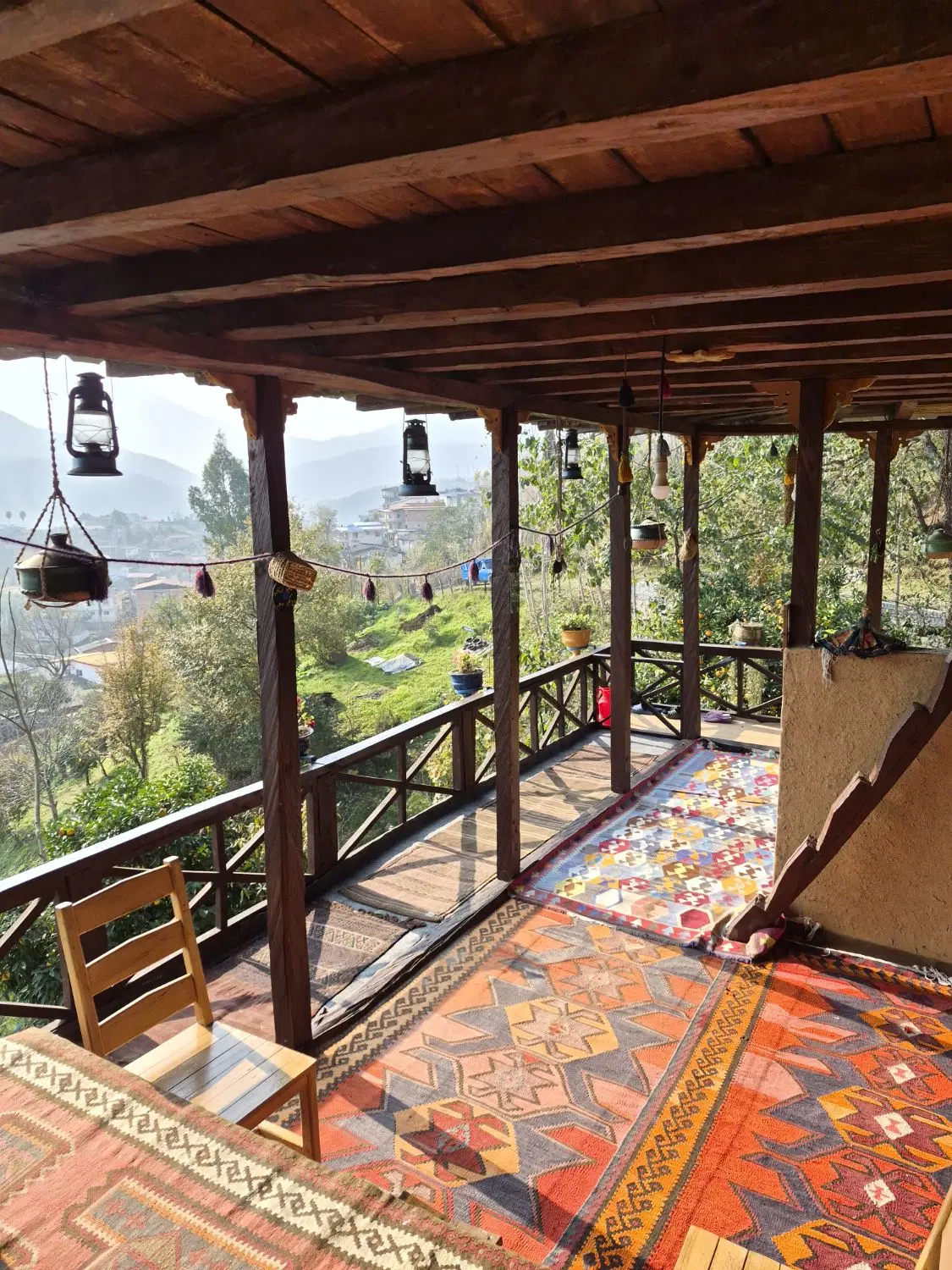 کلبه جنگلی دنج