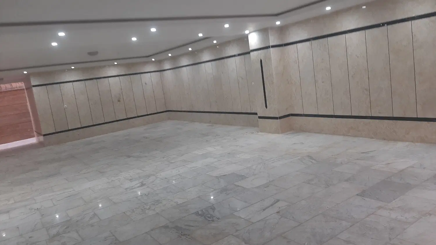 آپارتمان کـلیـد نـخـورده
