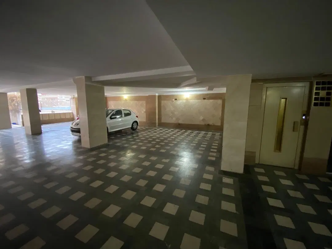 97 متر واحد اداری تاپ‌لوکیشن فول امکانات تابلوخور