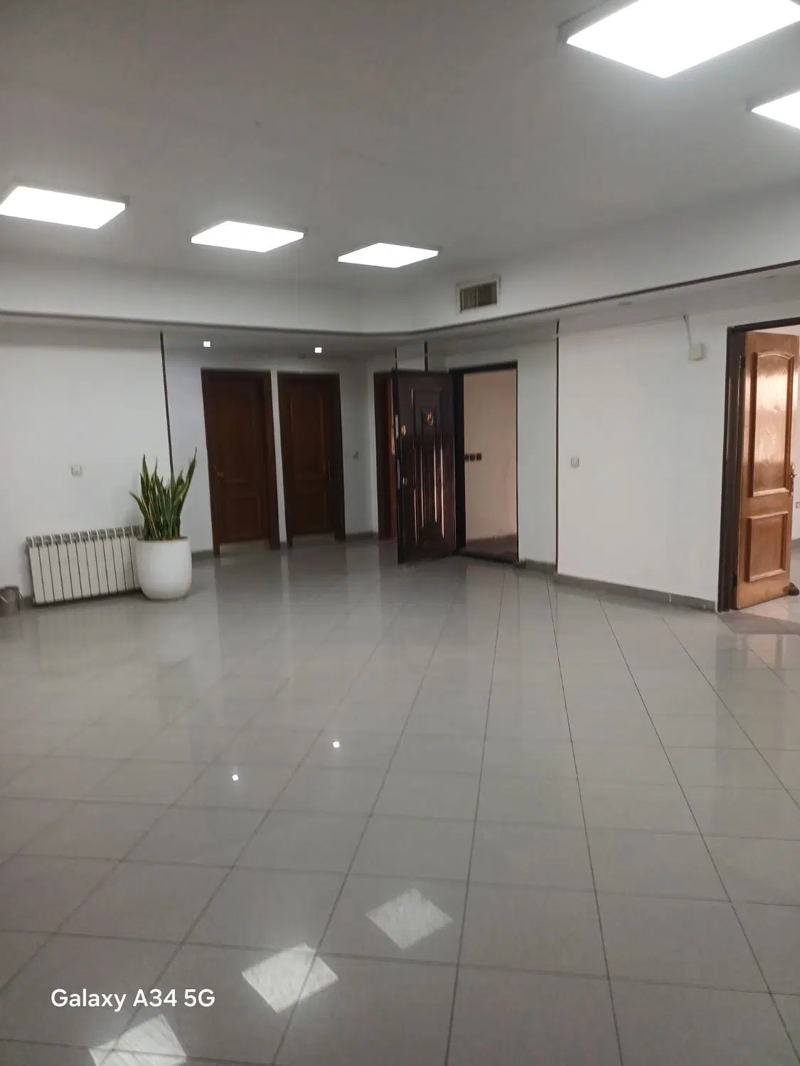 سند اداری ۲۵۰ بخارست ارژانتین تک واحد دسترسی  راحت