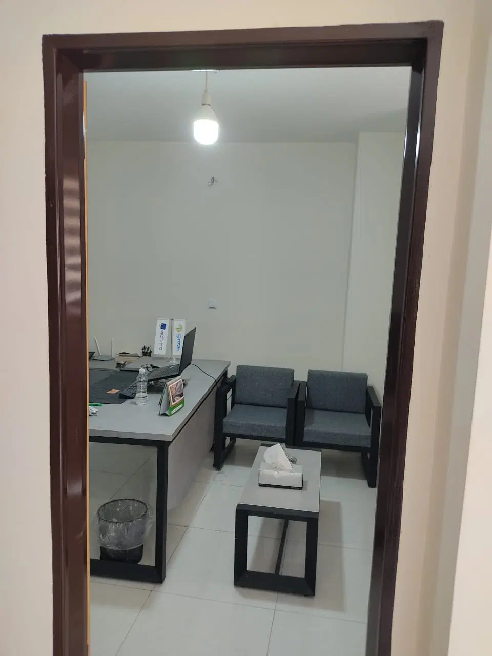 دفتر اداری فول امکانات