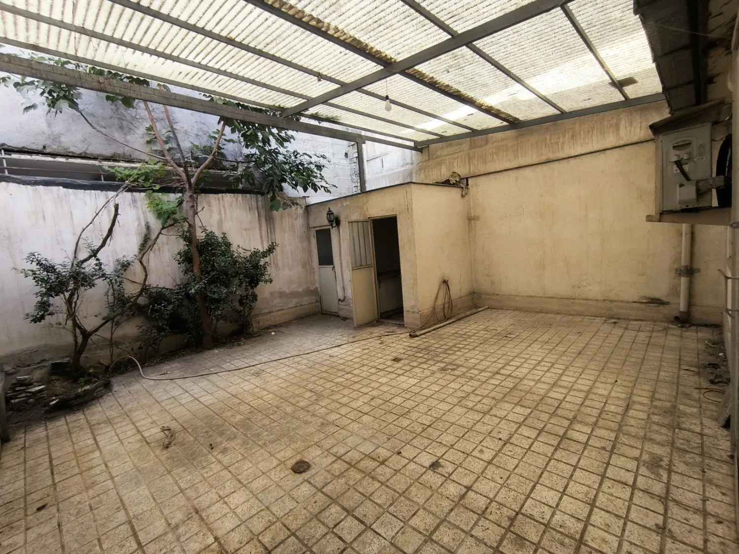 همکف سند دار