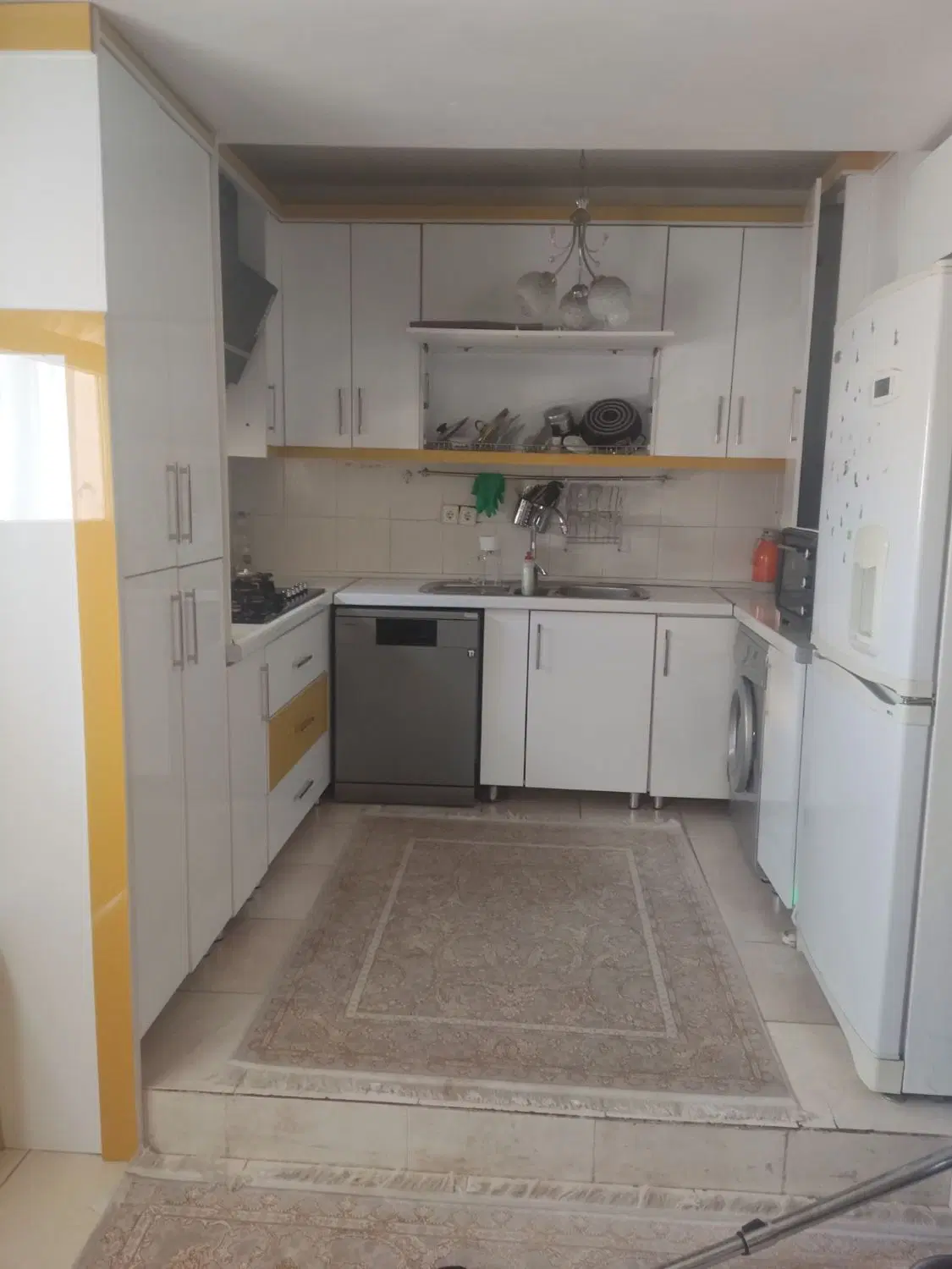 فروش آپارتمان دوخواب شهرک مطهری