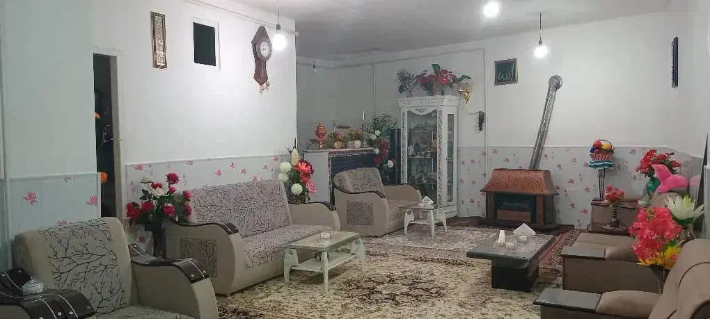 خانه ویلایی ۱۸۰ متری احمد آباد