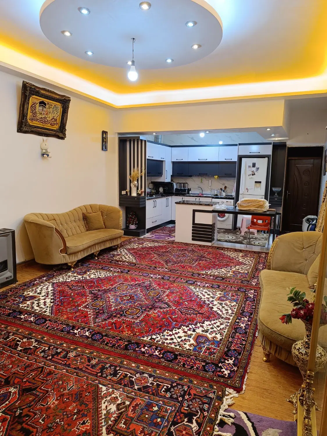 خانه 100متری دارای مغازه در آناخاتون