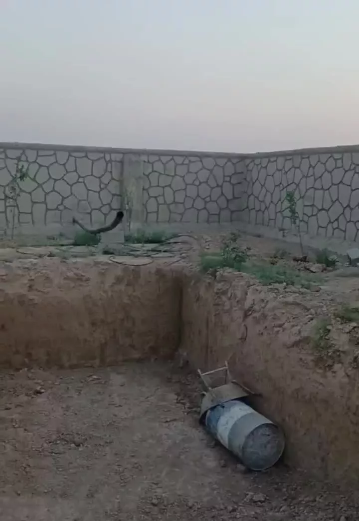 زمین ویلای در شبستر وایقان800متربا اب وبرق
