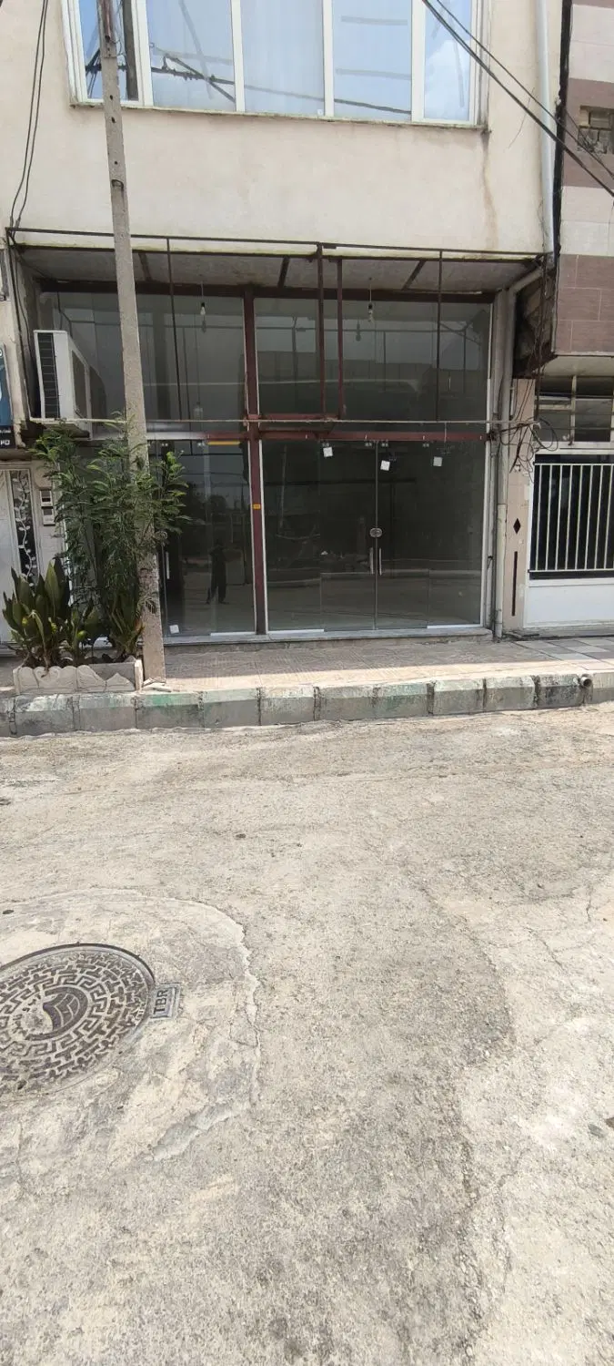 مغازه روبه رویه شهرداری