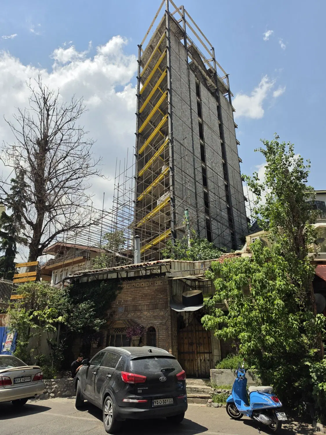 زمین دو کله بر باکری