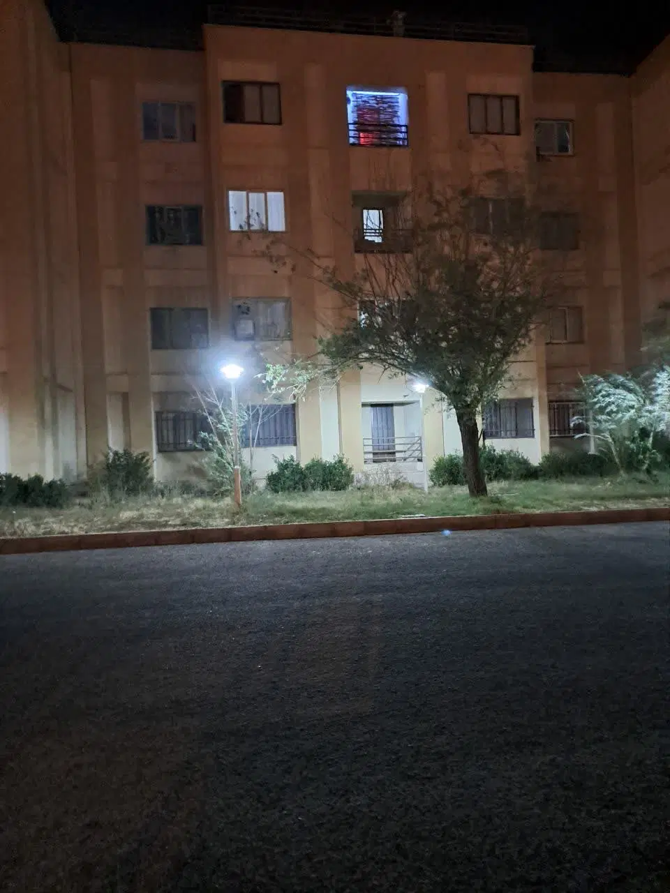 فروش طبقه همکف مجتمع کوهسار
