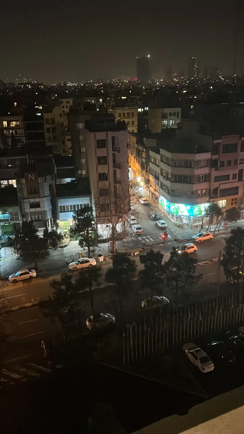 مغازه تجاری سه راه دانش