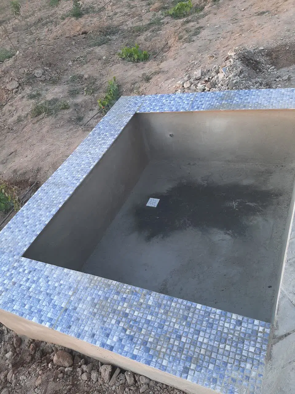 باغچه زیبا  در روستای پیرسقا  سند تک برگ