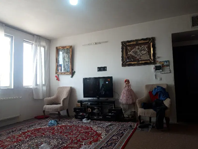 گلشهر ۸۰ متری رهن کامل300 و تومن فروشی