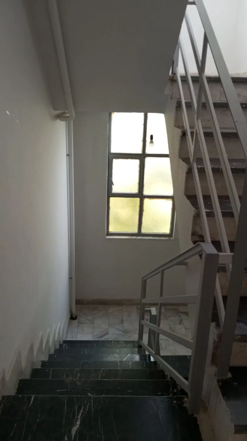 مغازه خیابان آبشوران عمده فروشها