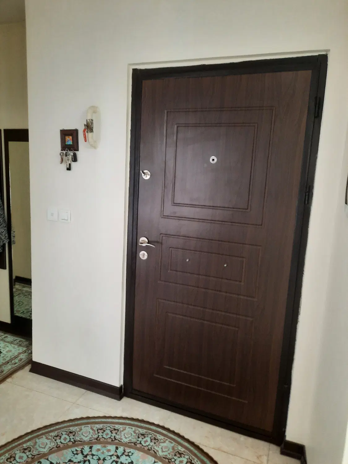 آپارتمان تک واحد، دو خواب، تمیز و نو، فول