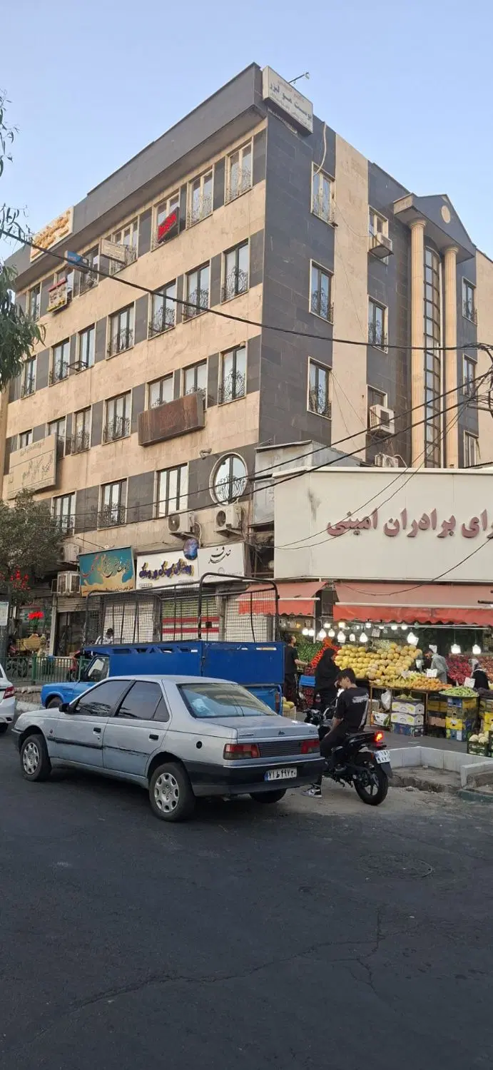 واحد اداری ۶۴ متری