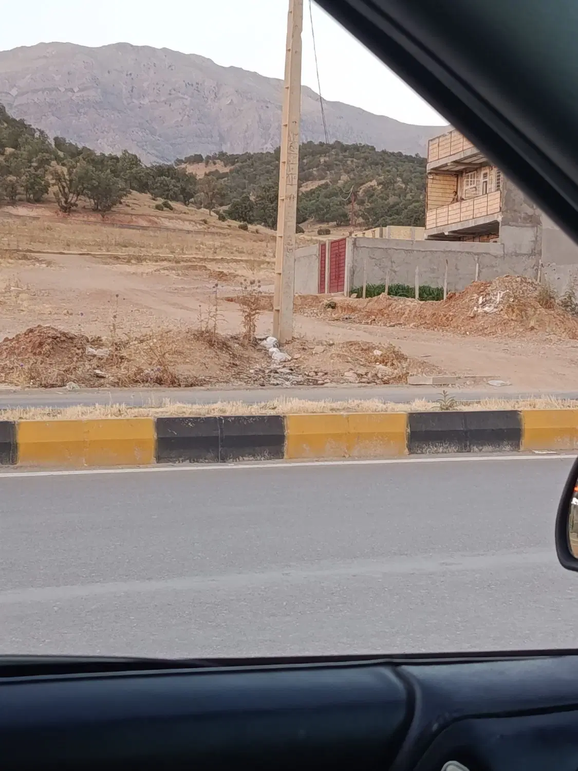زمین مادوان