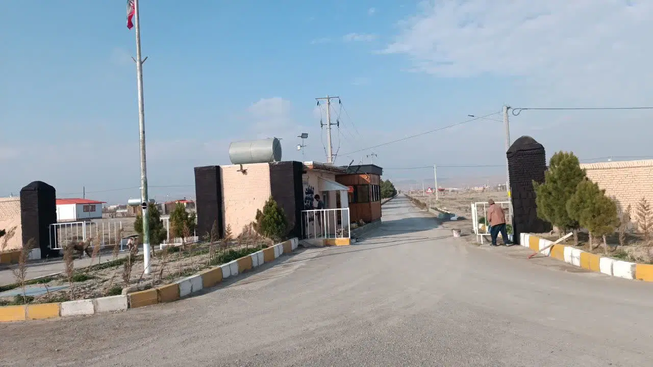 زمین ۱۰۰۰ متر حیطه طلا