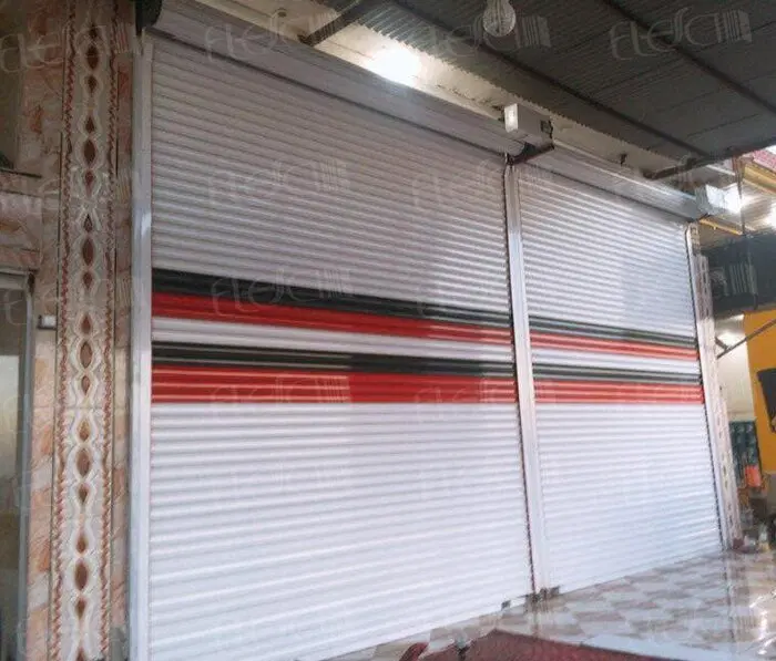 یک باب مغازه در قلعه