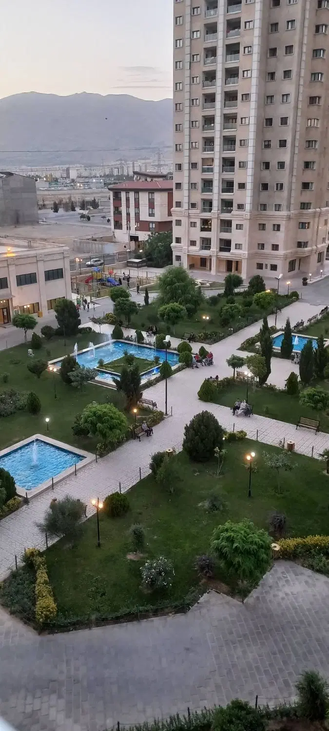 ۷۰متر اداری گلستان مال دریاچه کوهک باملند
