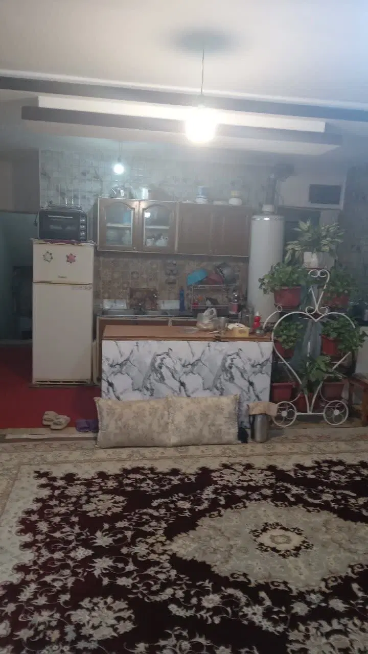90متر منزل قولنامه ای