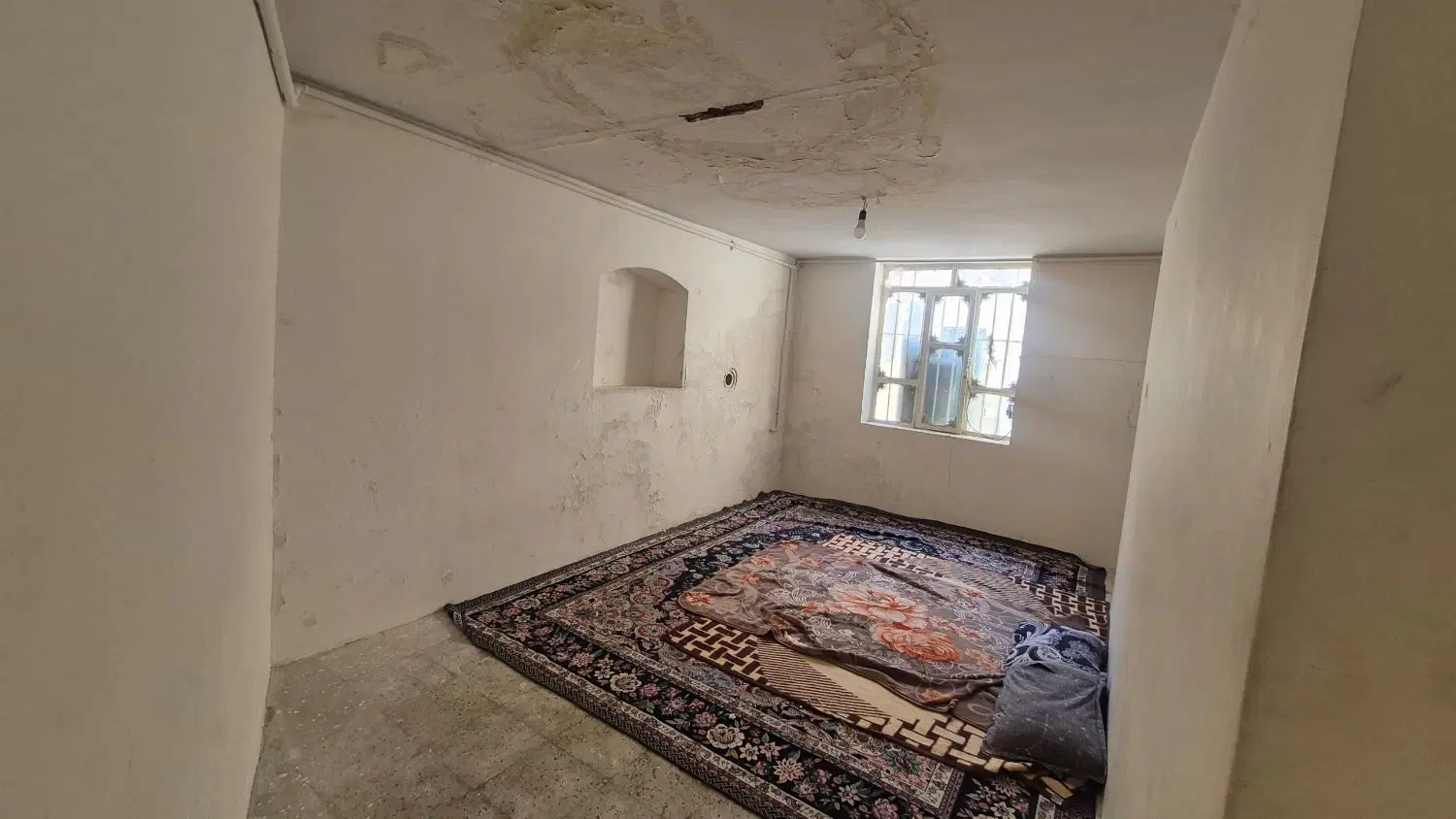 منزل اجاره ای یک خواب زیرزمین حیاط دار