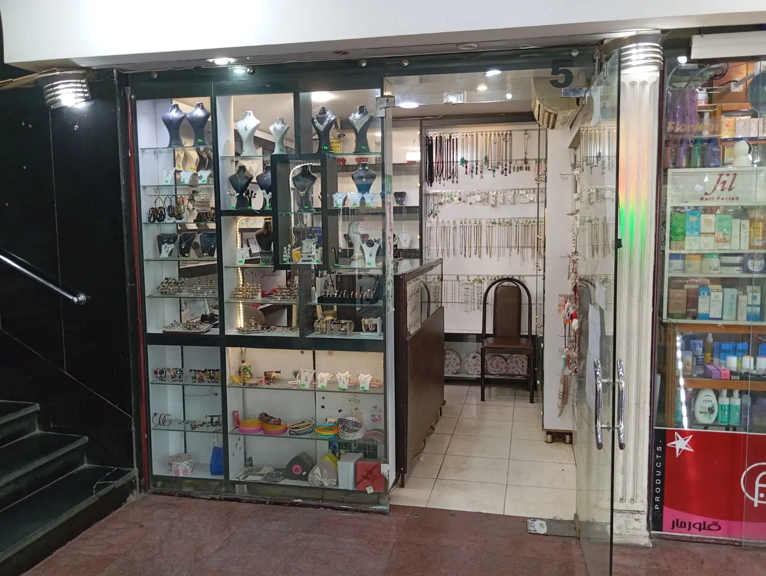 اجاره مغازه خیابان پارامونت،قلب تجاری