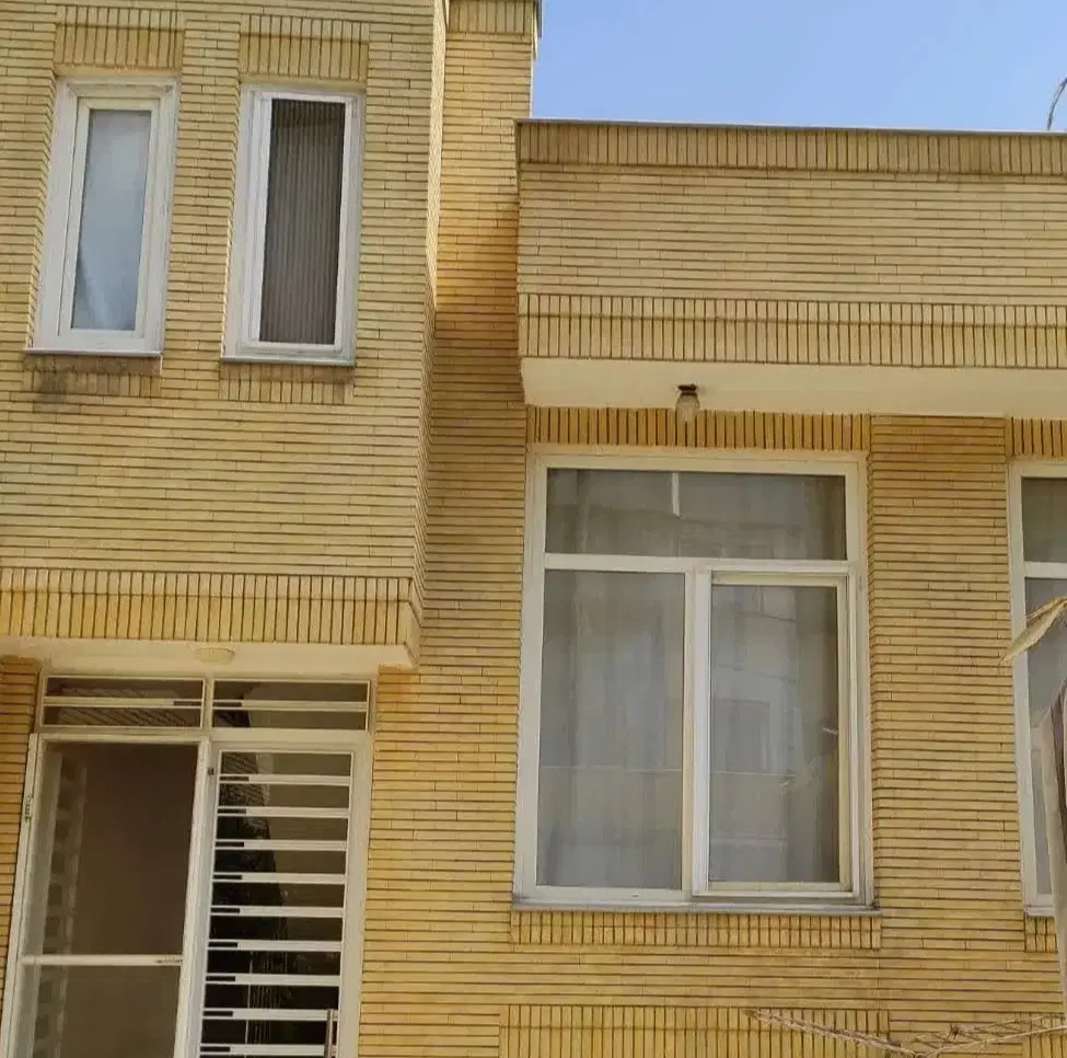 ویلایی دربست ۱۵۰ متری گلچین غربی