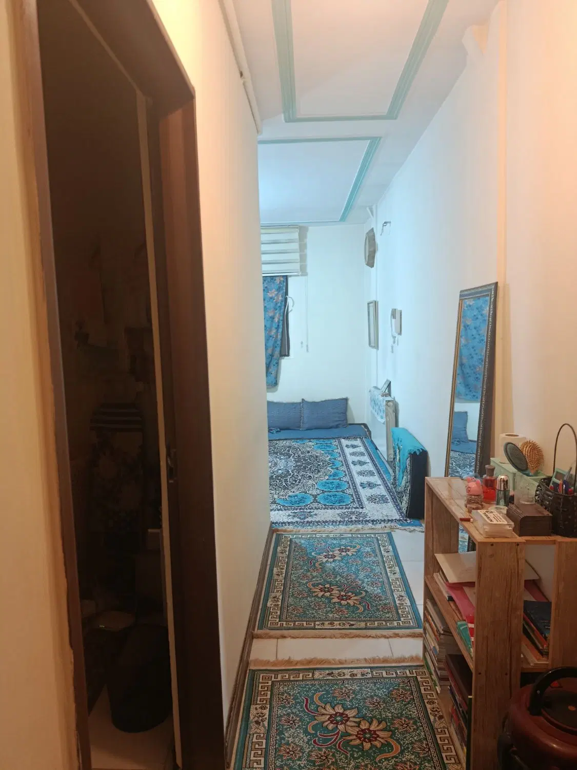 آپارتمان غدیر یک زنبق