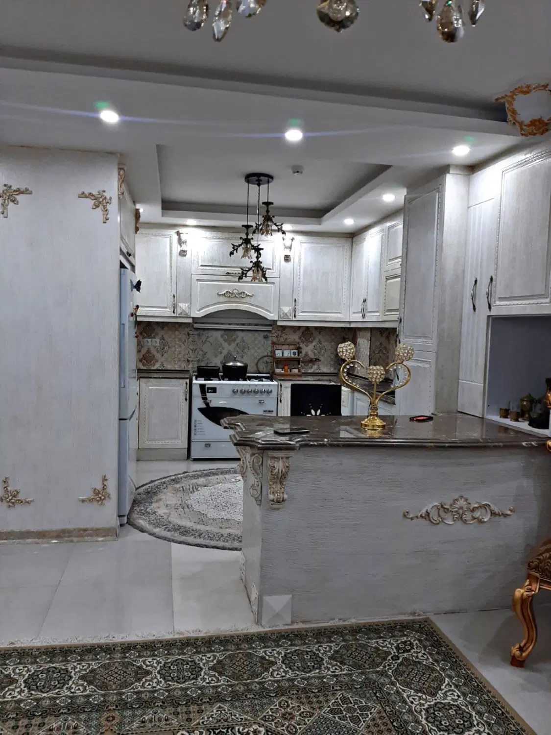 آپارتمان تک واحدی