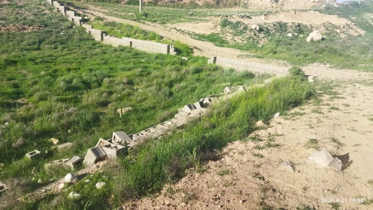 200مترزمین برف فروشان.و500مترزمین باغشهری هماشهر