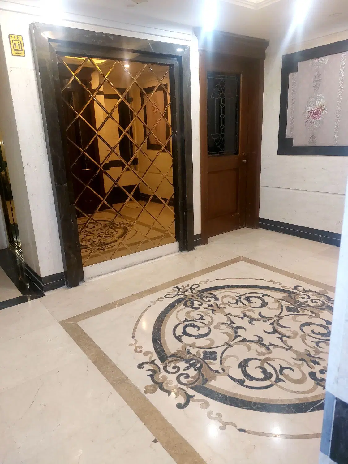 آپارتمان ۱۲۸ متر۲پارکینگ ۵.۵ متر پرده خور