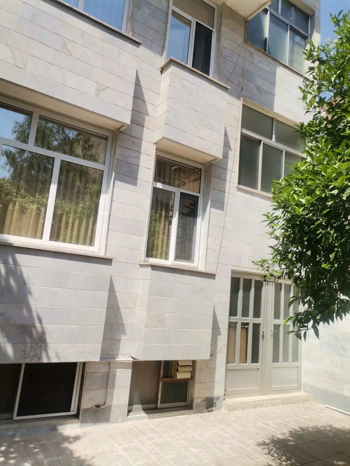 خانه ویلایی 3 طبقه