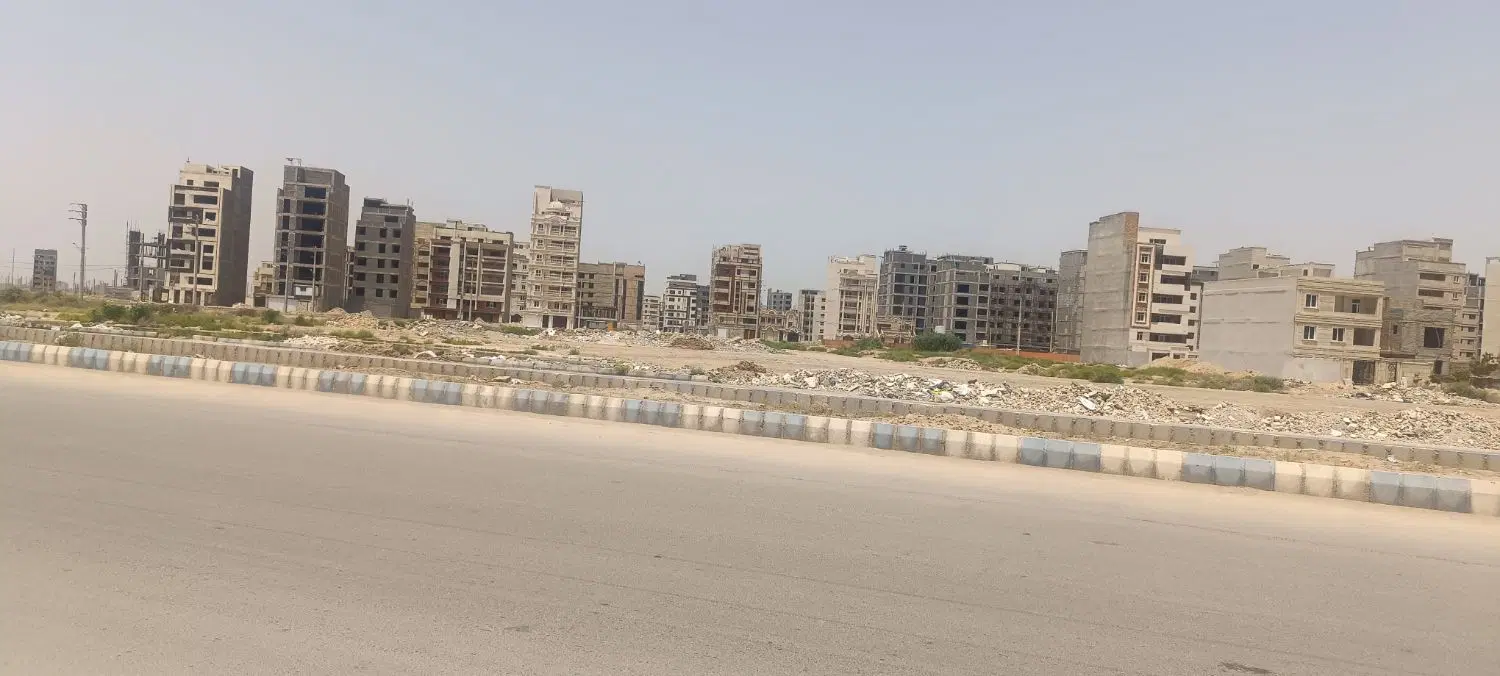 خریدار واحد آپارتمانی درایلام هستم