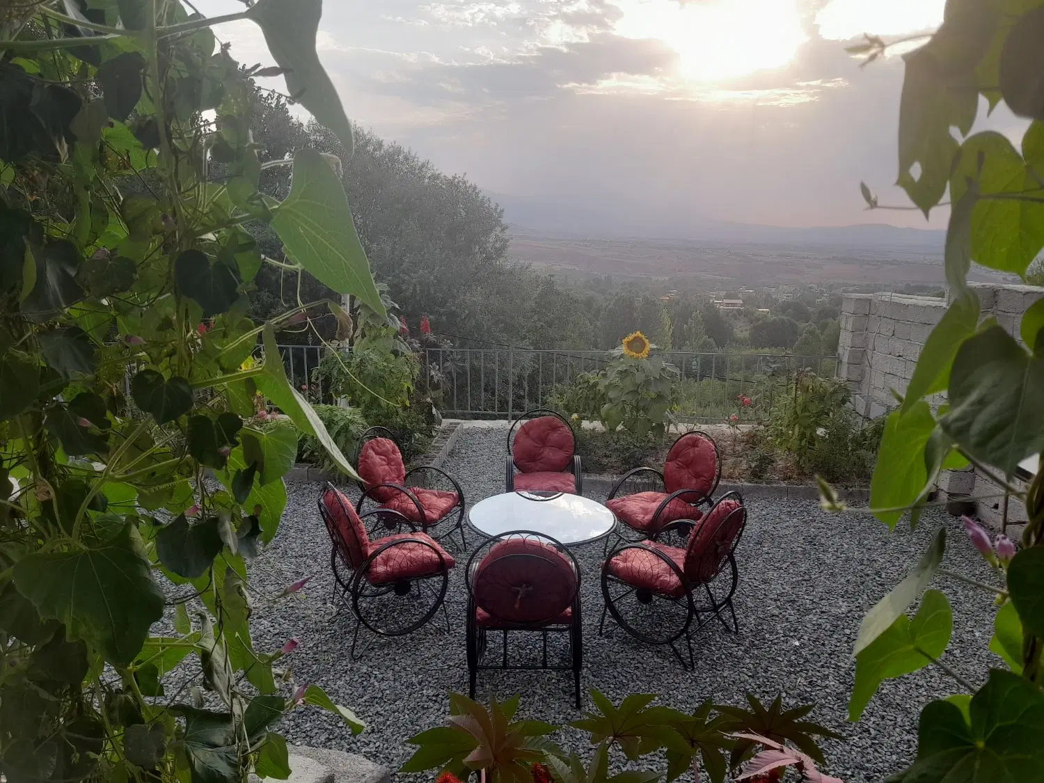 ویلا در روستای سرسبز احمد آباد