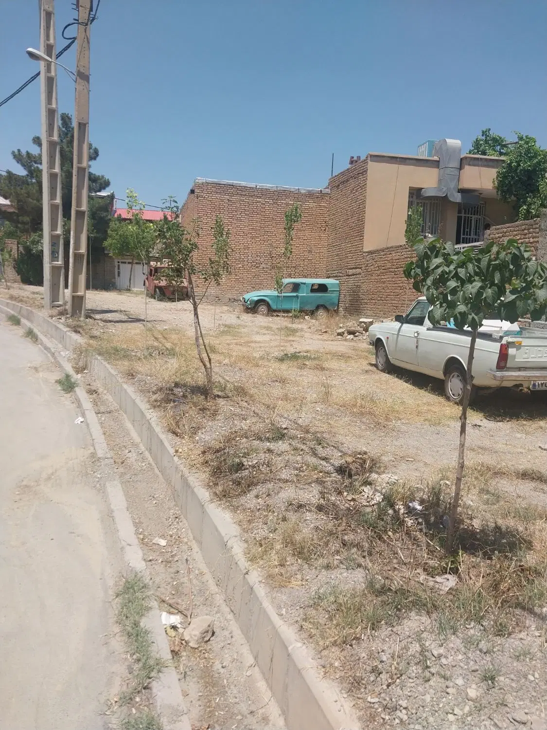 زمین مسکونی