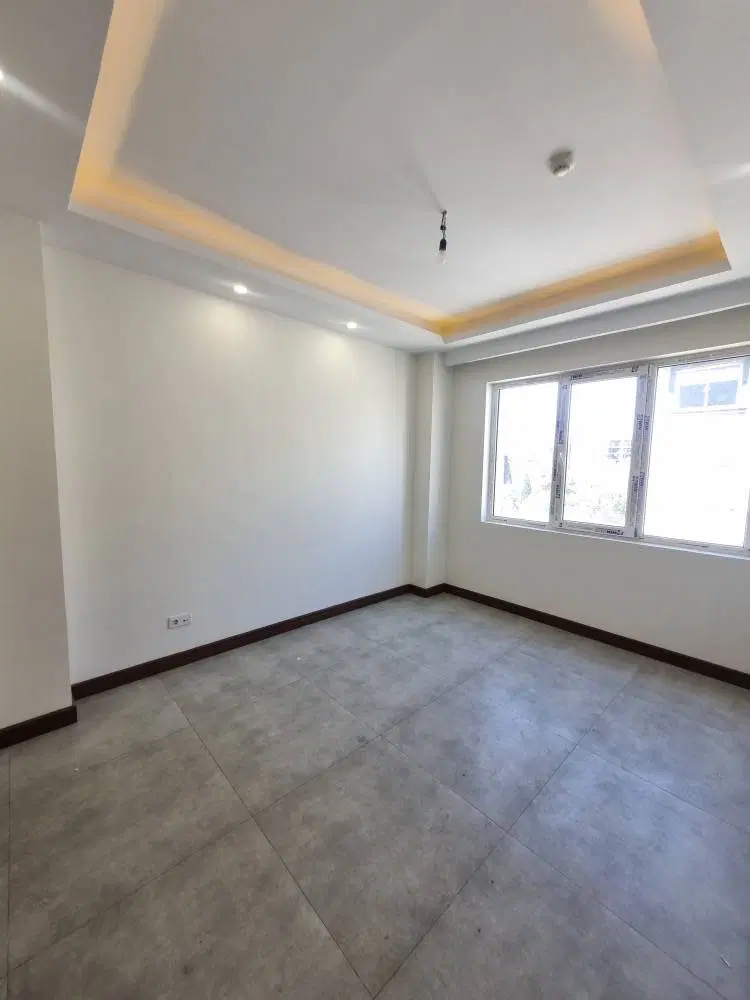 آپارتمان ۸۰ متری ،تک واحدی