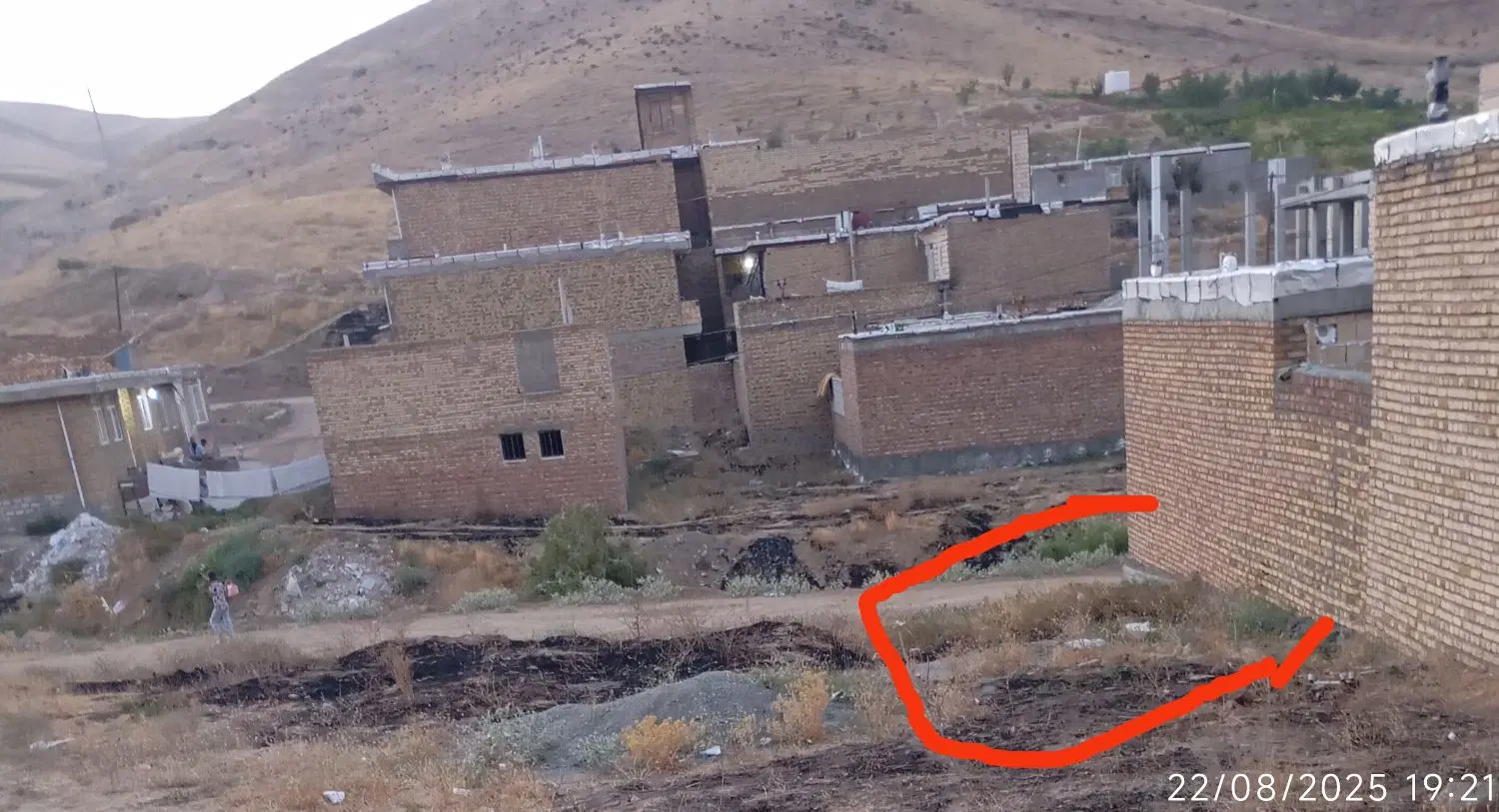 زمین ۹۶ متر دو نبش میرآباد داخل ساخت