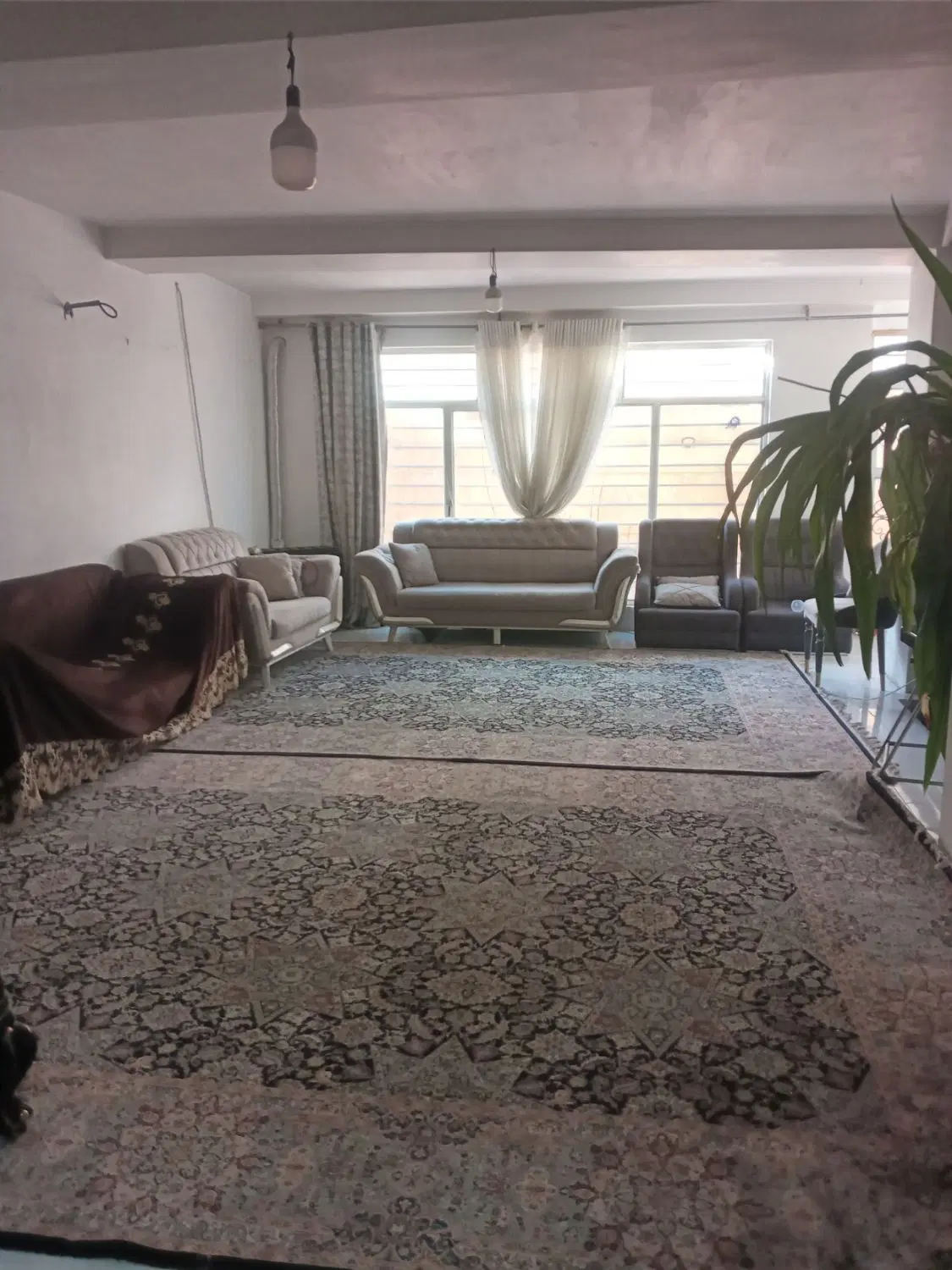 فروش آپارتمان نوساز دوخوابه با حیاط اختصاصی