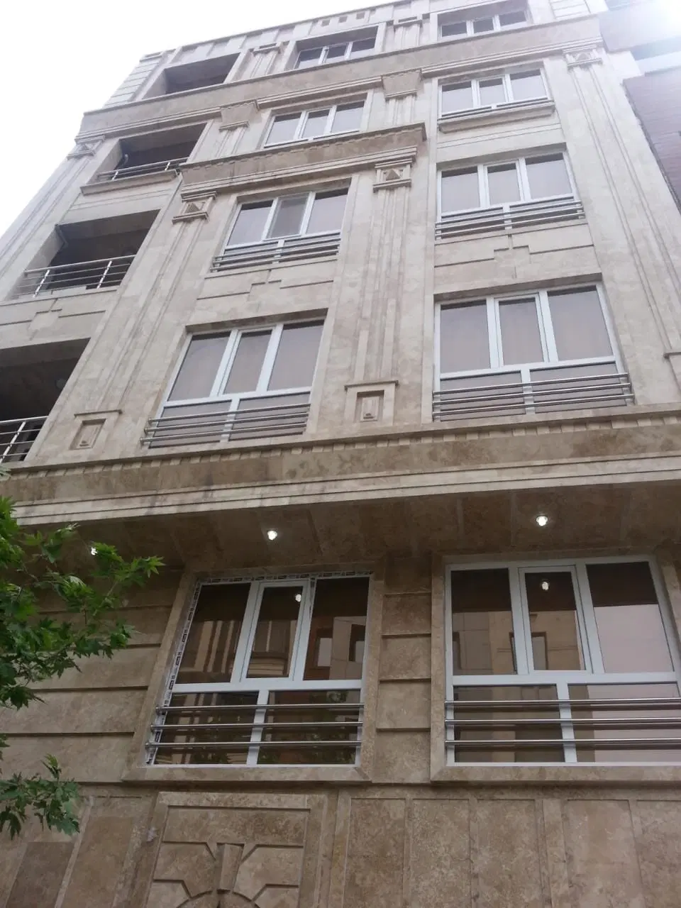60 متر شمال مرزداران مالک هستم
